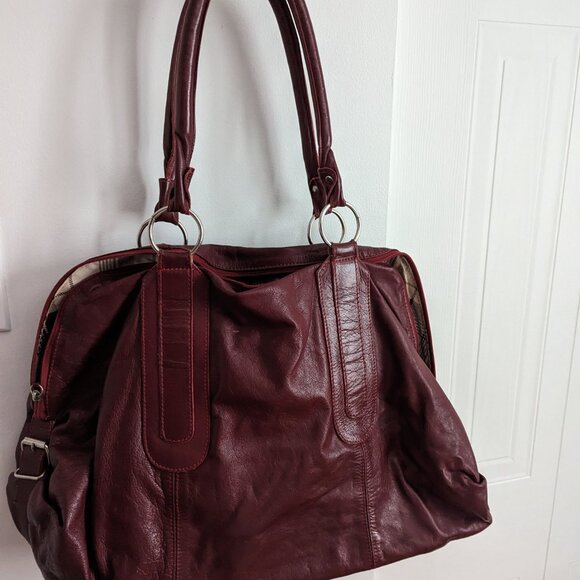 Brazilian cherry red genuine leather handbag - Picture 2 of 8